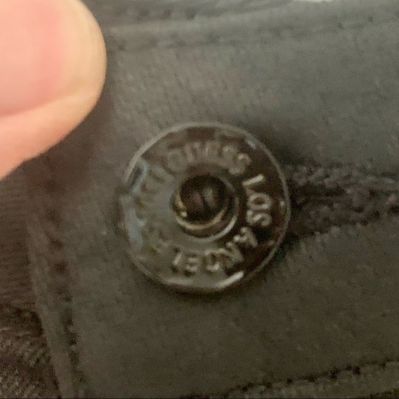 GUESS Waxed Coated 3” Shorts Matte Black Mid-rise Style W22075D4M00 - Picture 12 of 14